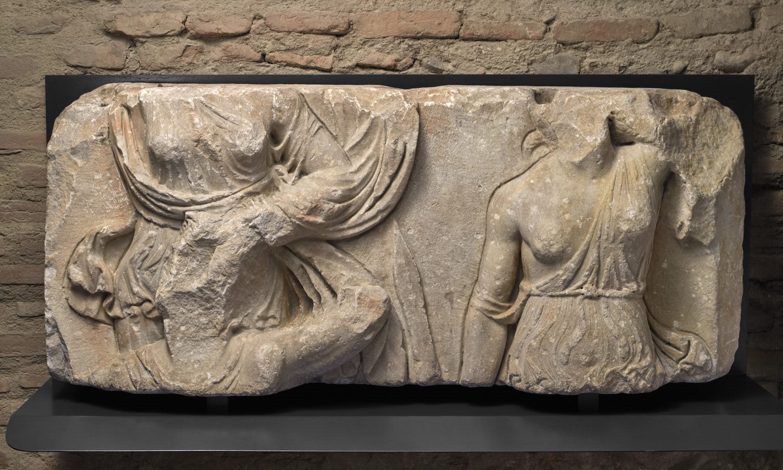 Deux Amazones au combat_0