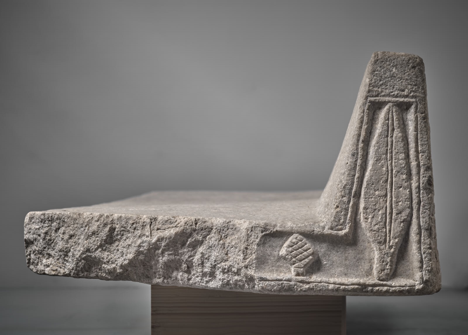 Couvercle de sarcophage de la Reine Pédauque_2