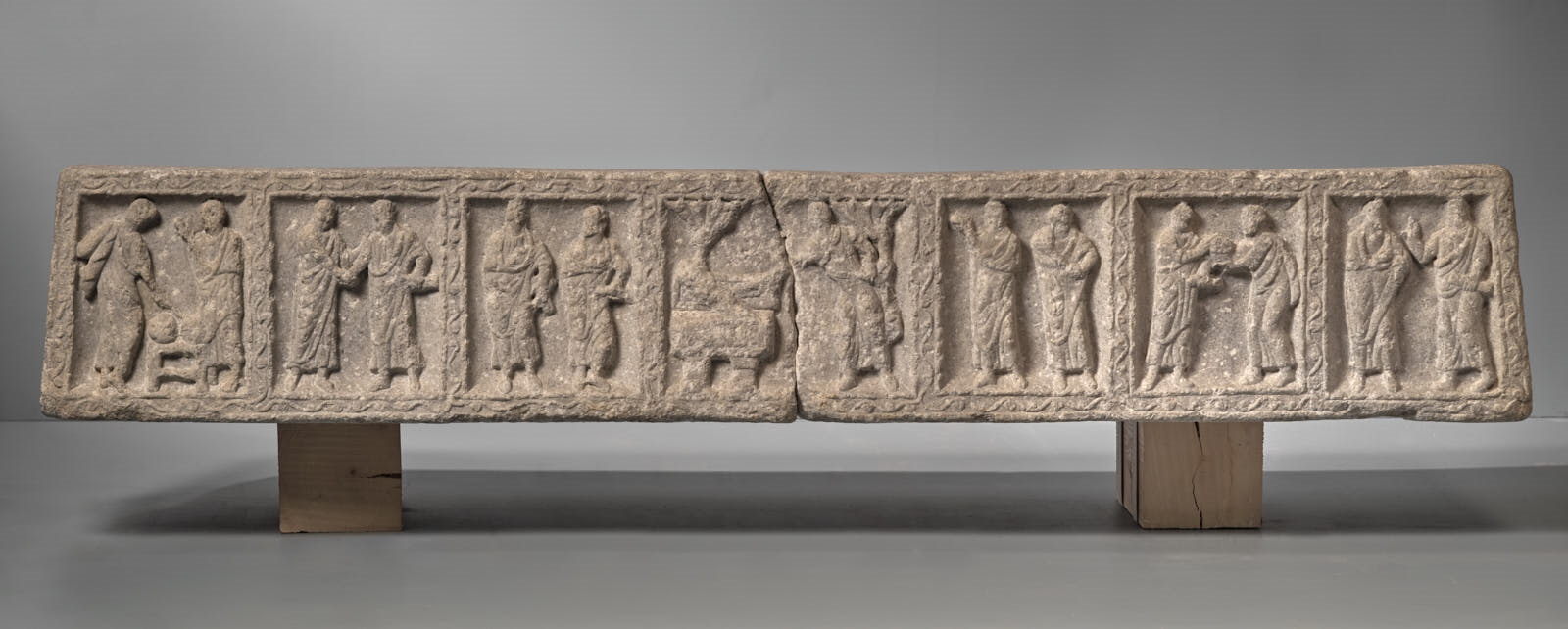 Couvercle de sarcophage de la Reine Pédauque_0