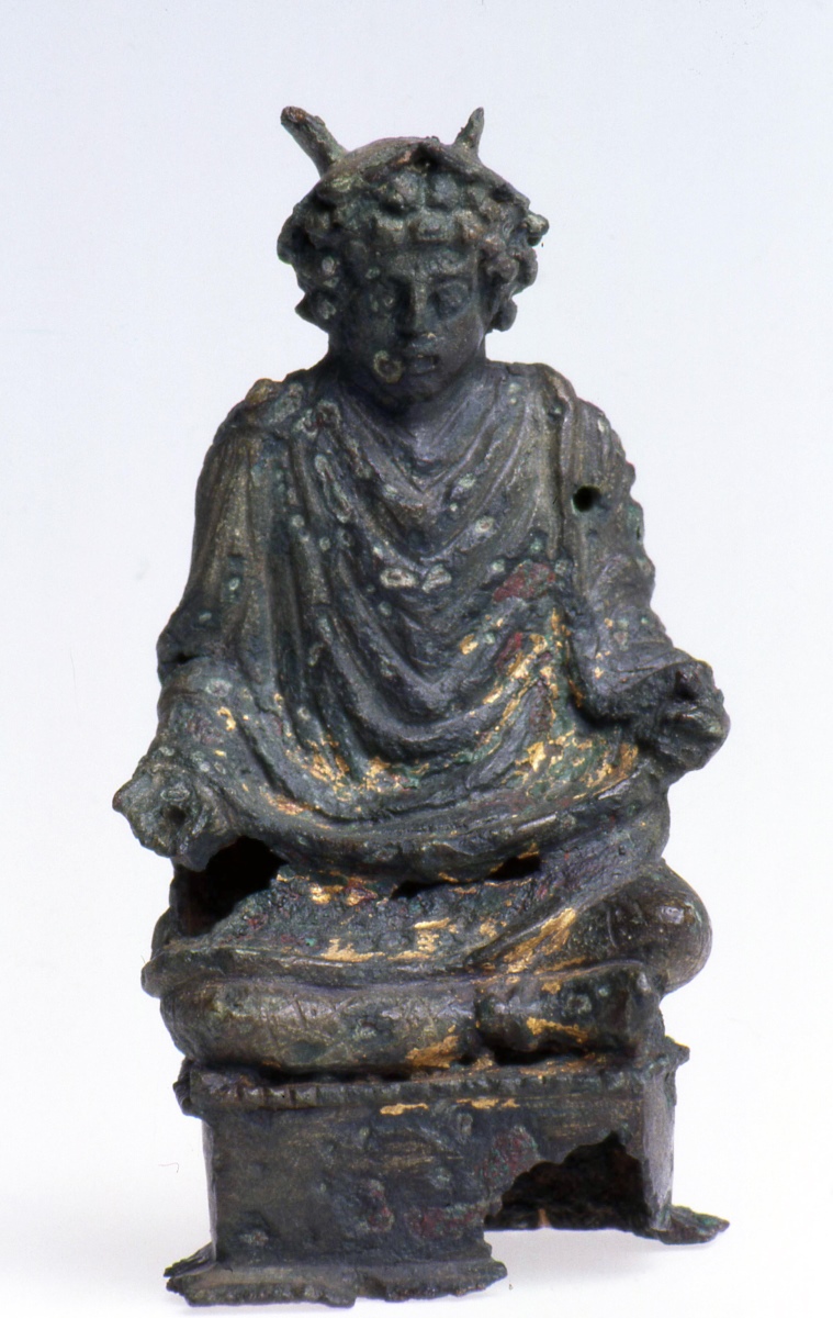 Mercure assis en tailleur_0