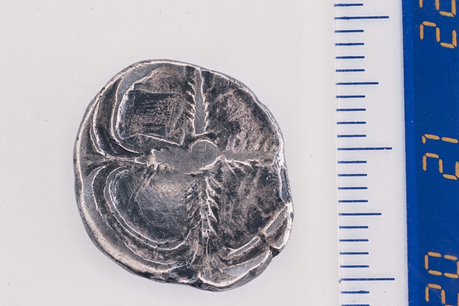 Drachme de Rodhè ; Monnaie gauloise à la croix_1