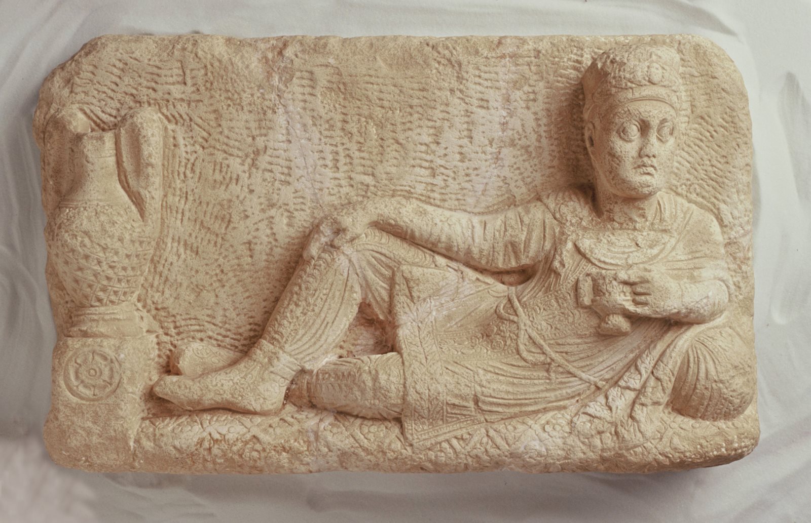 Le prêtre couché_0