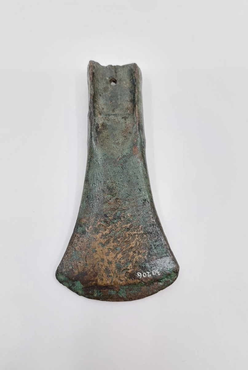 Hache à talon de type normand_0