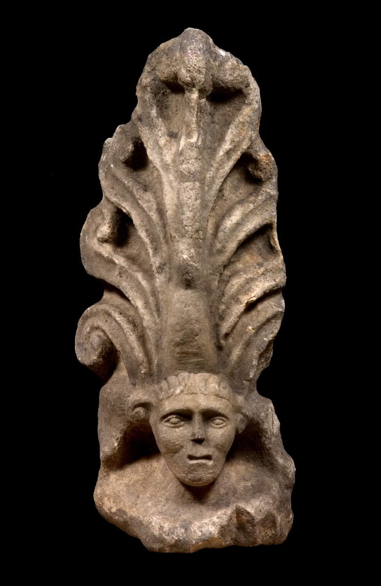 Antéfixe à tête masculine_0