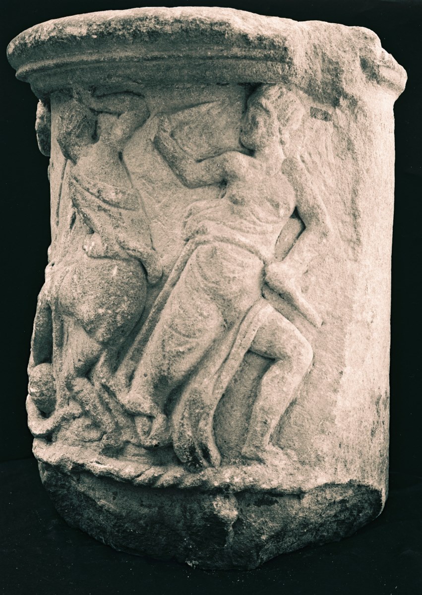 Tambour de colonne ou autel circulaire_2