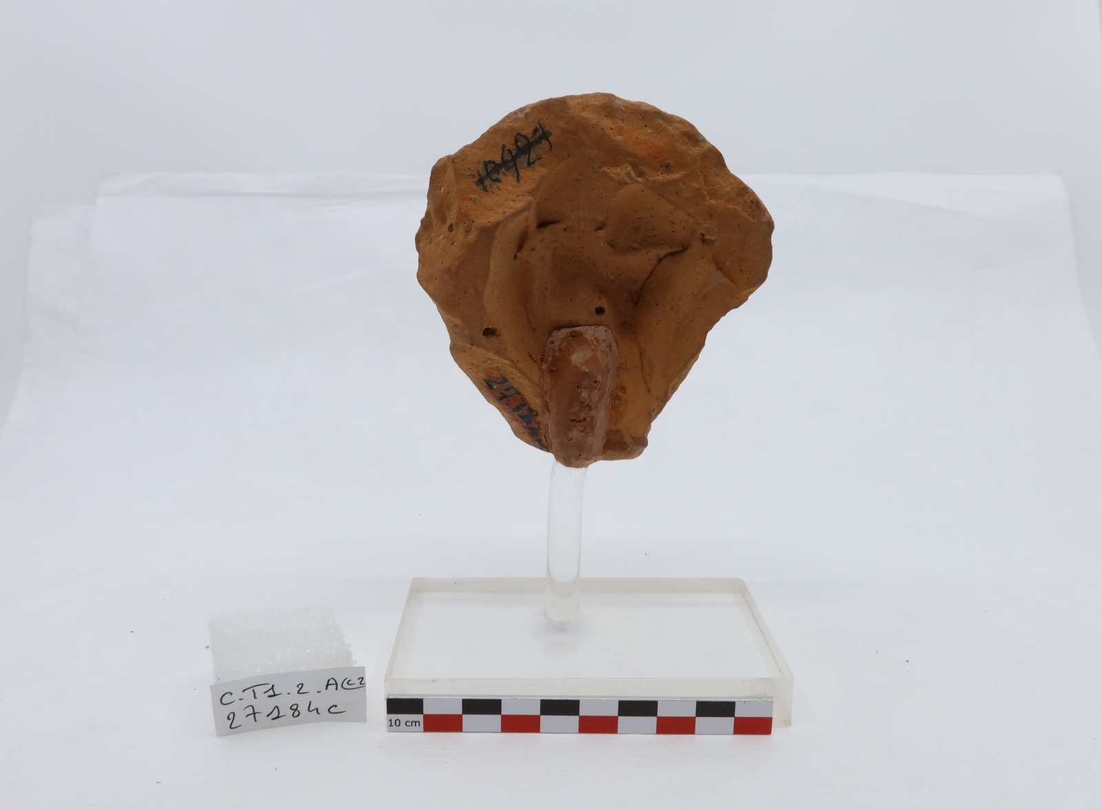 Antéfixe représentant un visage_2