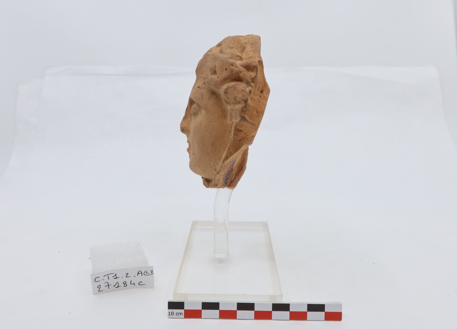 Antéfixe représentant un visage_1