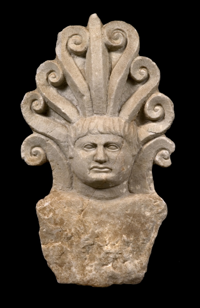 Antéfixe à tête masculine_0