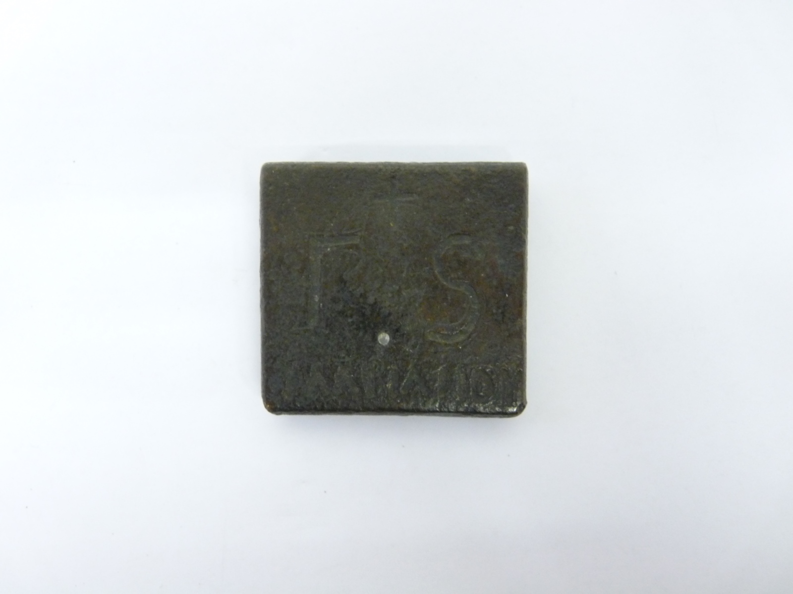 Poids quadrangulaire (6 unicae ?)_0