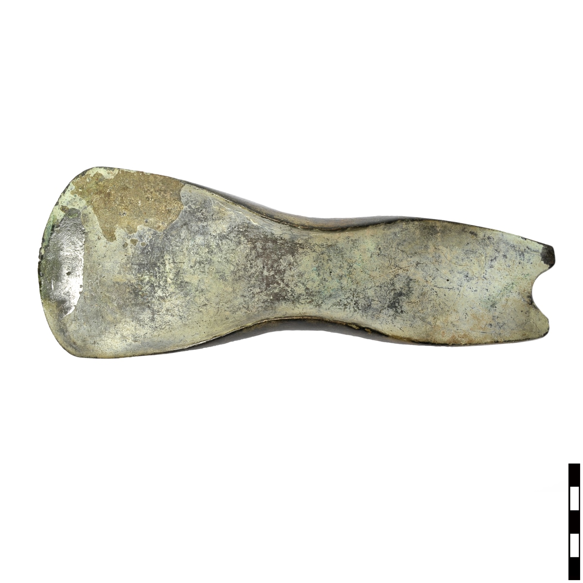 Hache à rebords à ailerons naissants_0