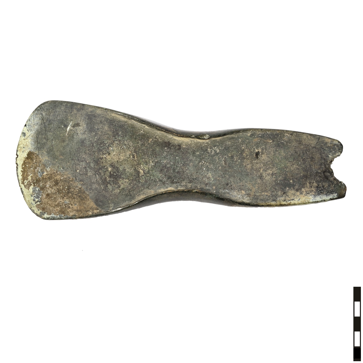 Hache à rebords à ailerons naissants_1