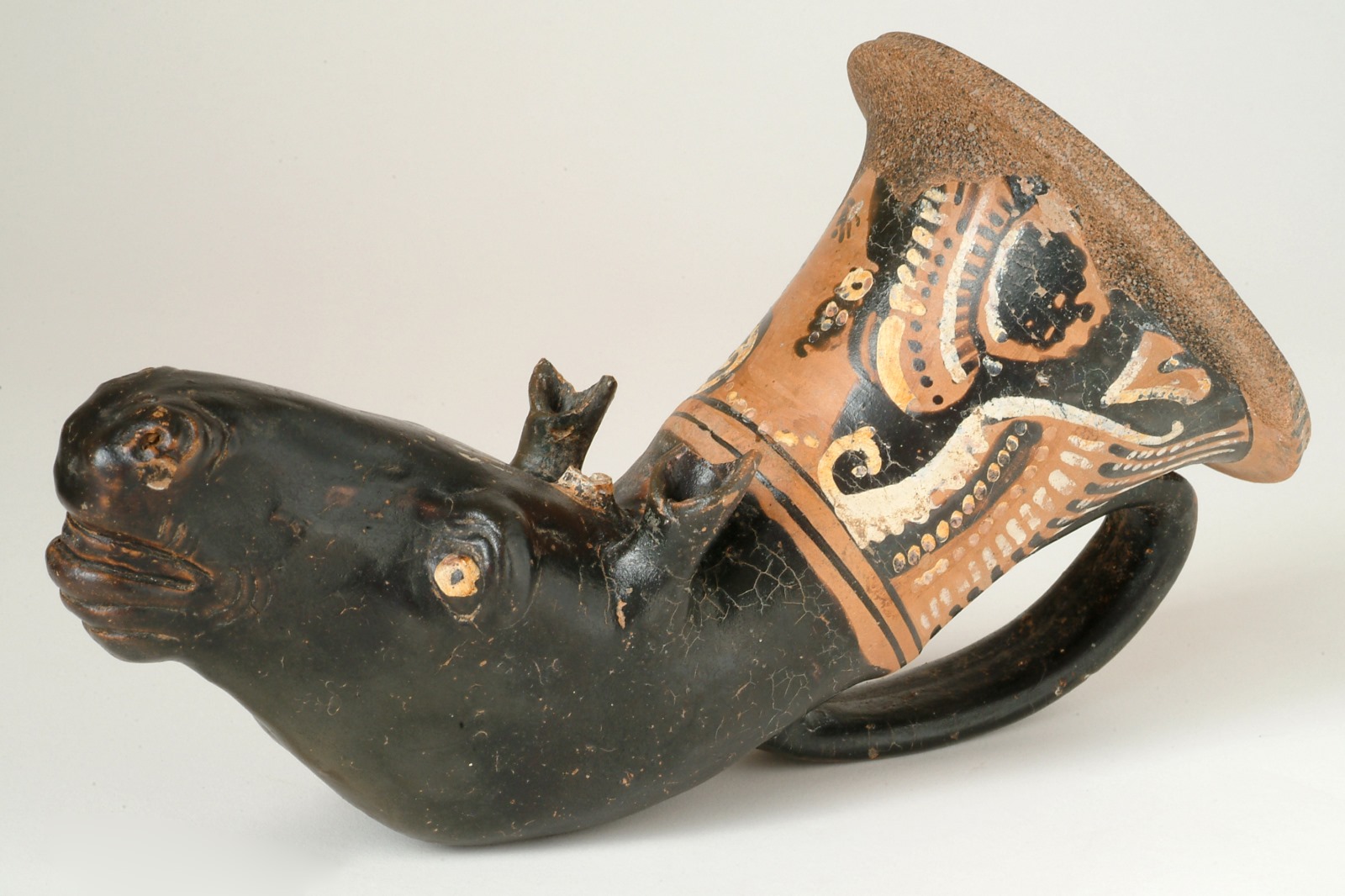 Rhyton à tête de cheval_2