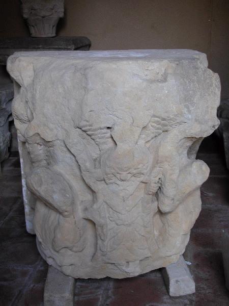 Chapiteau aux anges, 1er quart 12e siècle