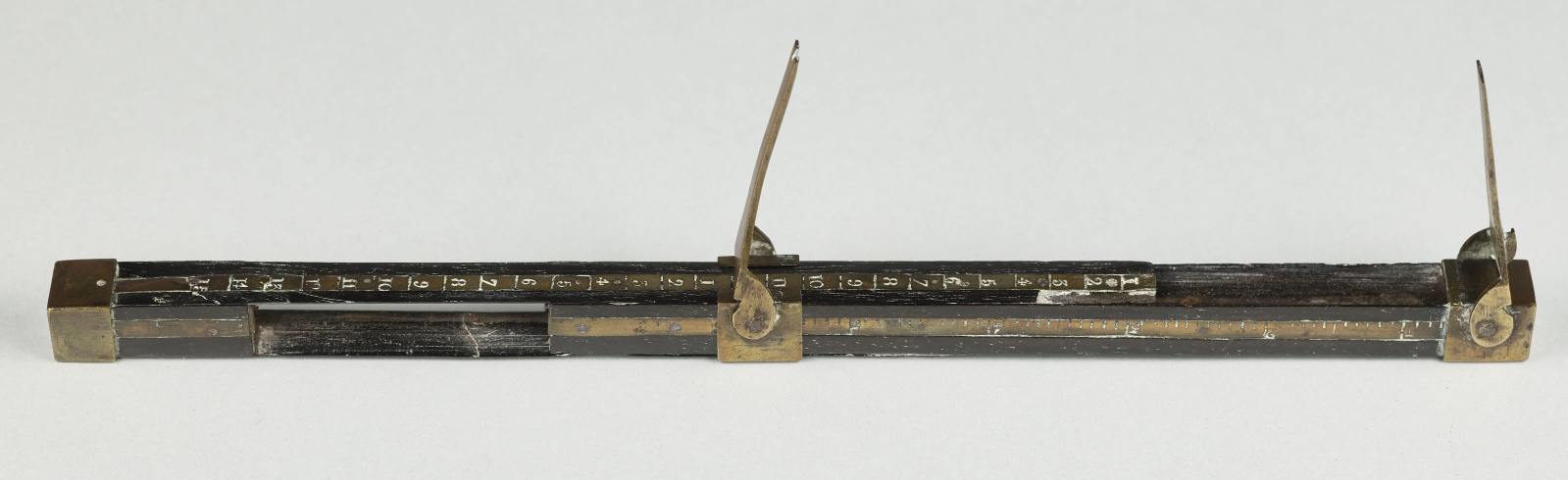 Instrument de mesure linéaire (Titre) ; Appareil de mesure coulissant (Ancien titre)_1