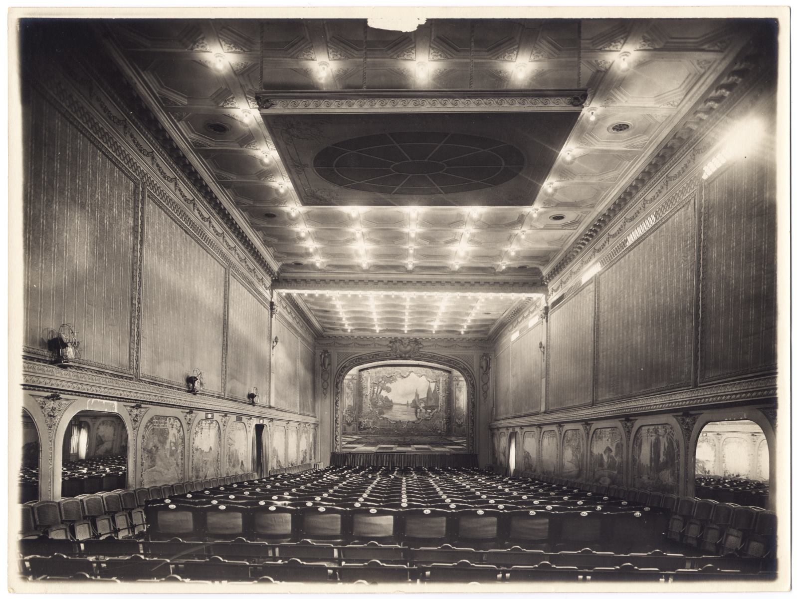 Salle de projection du cinéma Printania-Trianon (Titre factice), Jean Pasquero, 1922, octobre 8