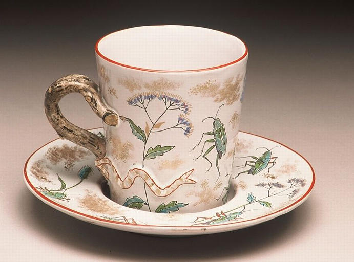 Tasse trembleuse, soucoupe_0
