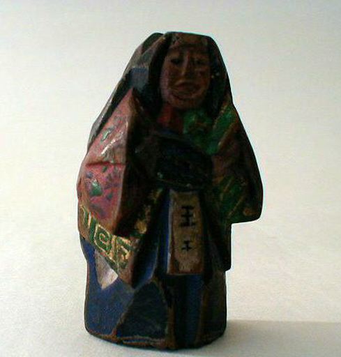 Netsuké en bois polychrome représentant un acteur de Nô_0