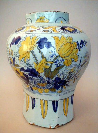 Vase, élément d'ensemble_0