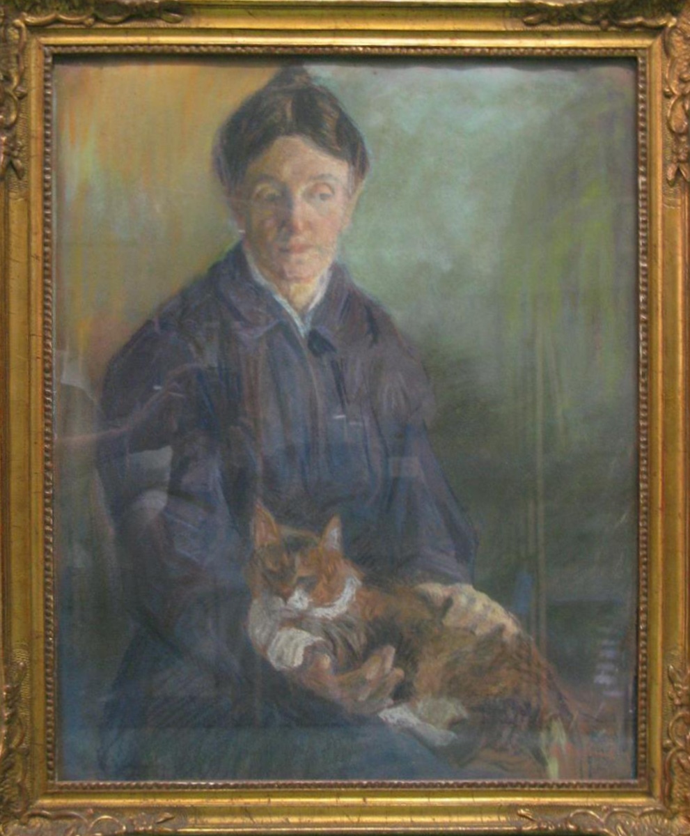 Portrait de femme assise avec un chat_0