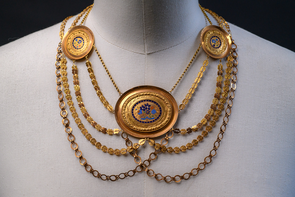 Collier dit esclavage_0
