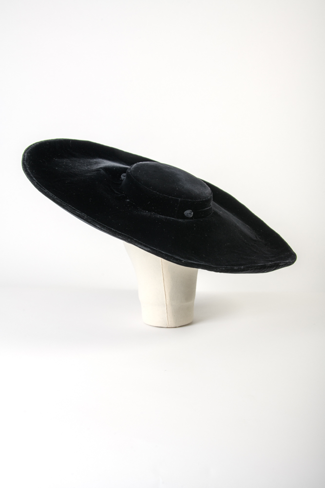 Chapeau, capeline_2