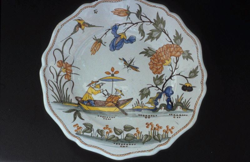 Assiette, chantourné, historié_0