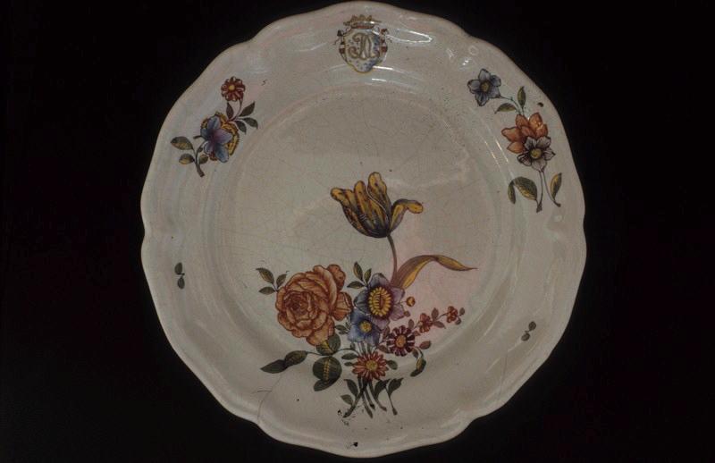 Assiette, chantourné_0