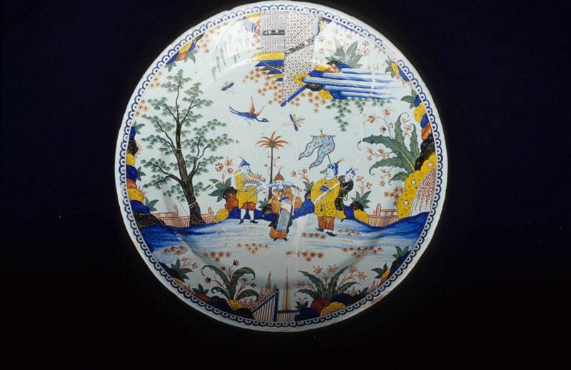 Plat, circulaire, historié_0