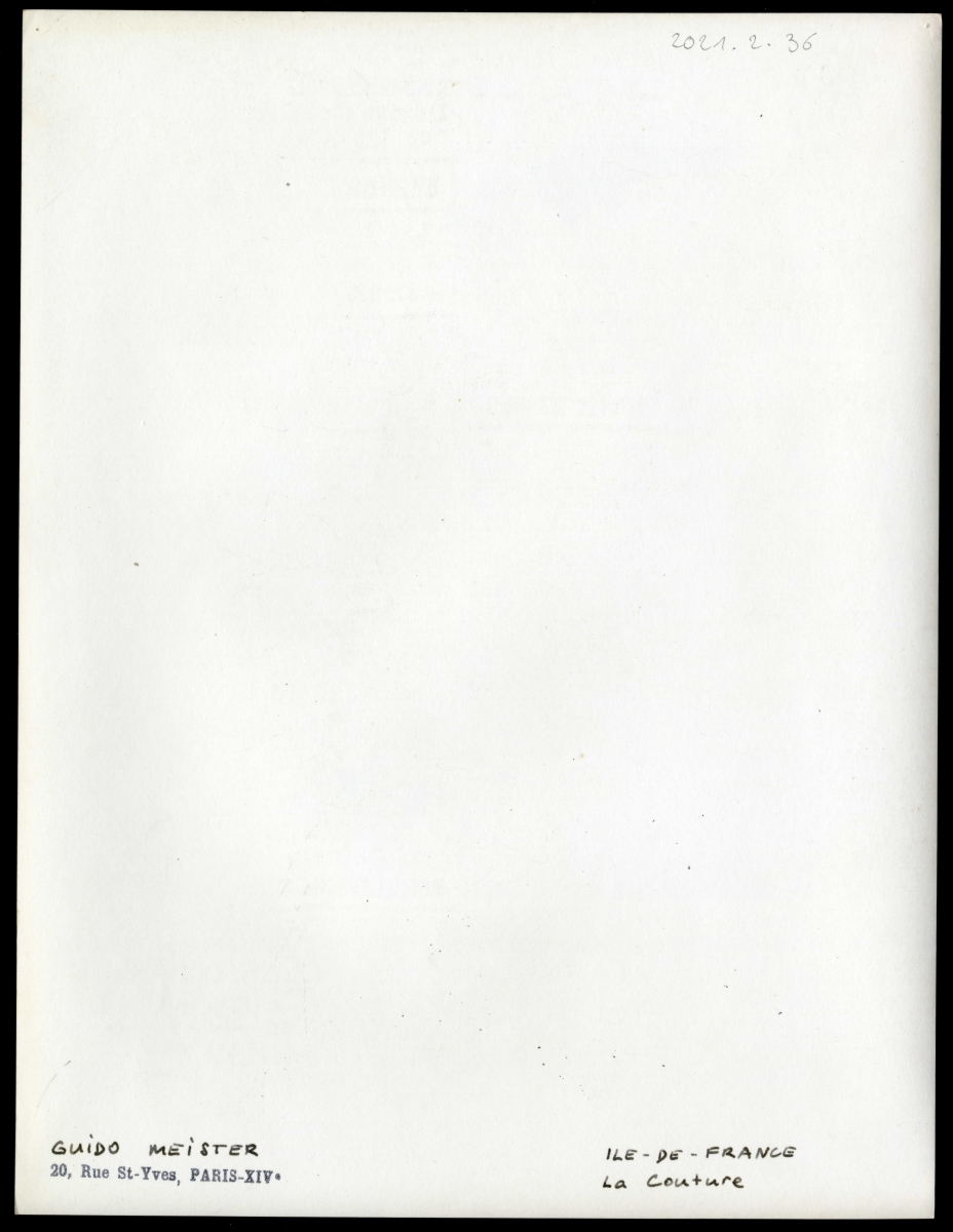 Panneau sur la porte d'entrée de la manufacture E. Chapelain fils_1