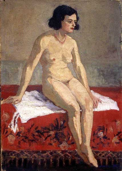 Femme assise sur un coussin_0