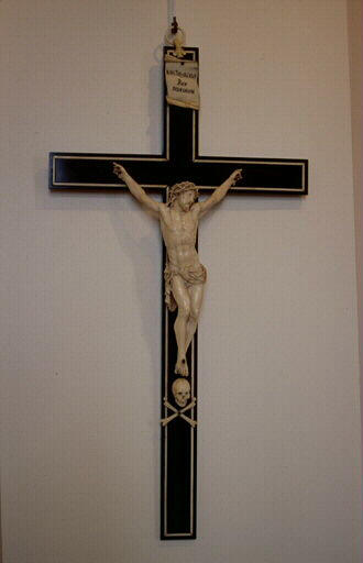 Crucifix_0