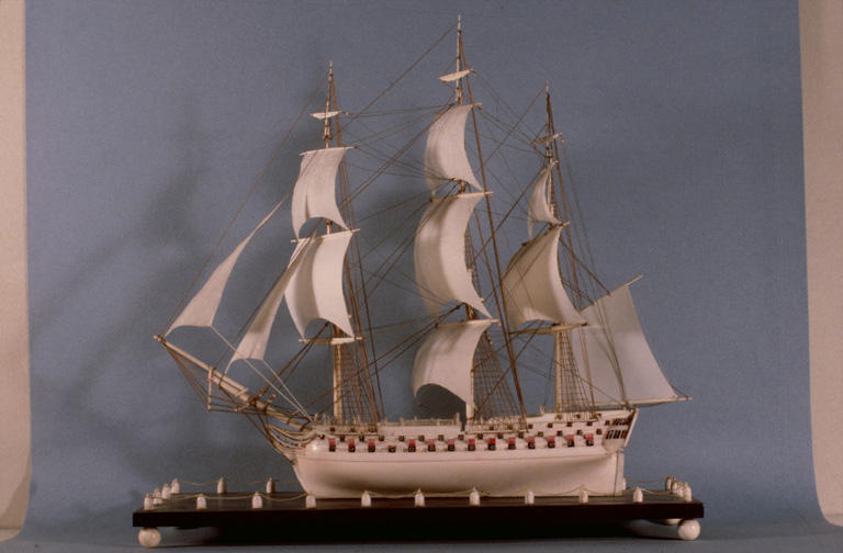 Maquette de bateau, socle_1