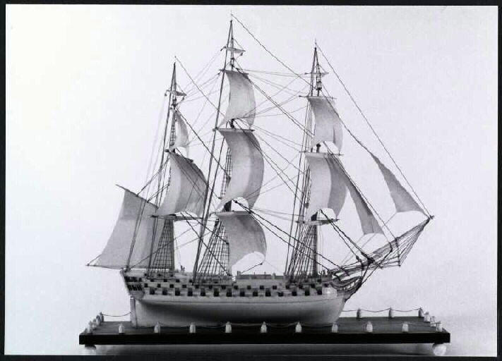 Maquette de bateau, socle_3
