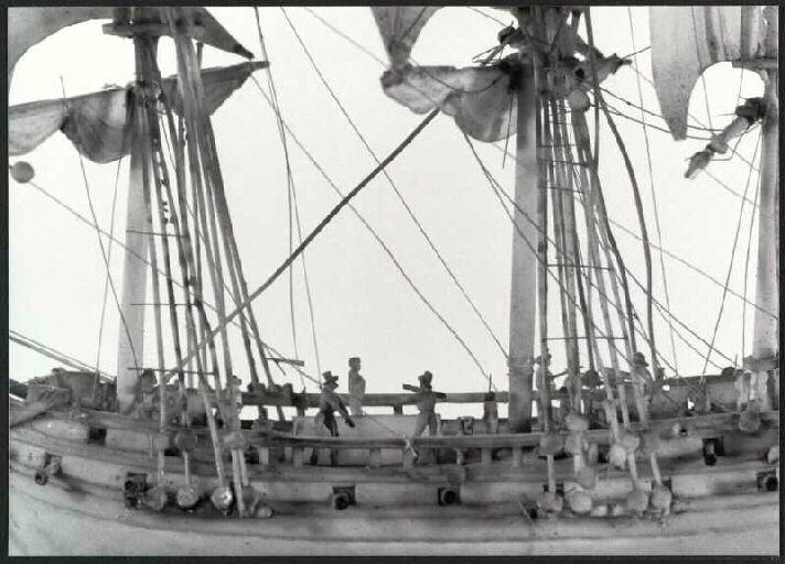 Maquette de bateau (coque développée), socle_4