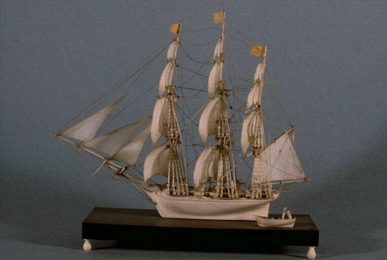 Maquette de bateau (coque développée), socle_1