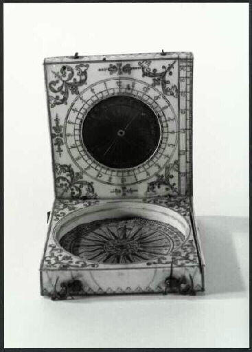 Cadran solaire (diptyque)_5