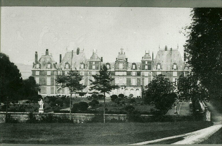 Château d'Eu, façade occidentale_0