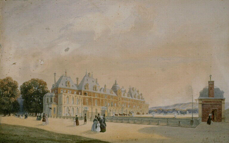 Façade du château d'Eu sur la cour d'honneur_0