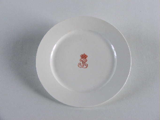 Assiette, service de table (élément)_0