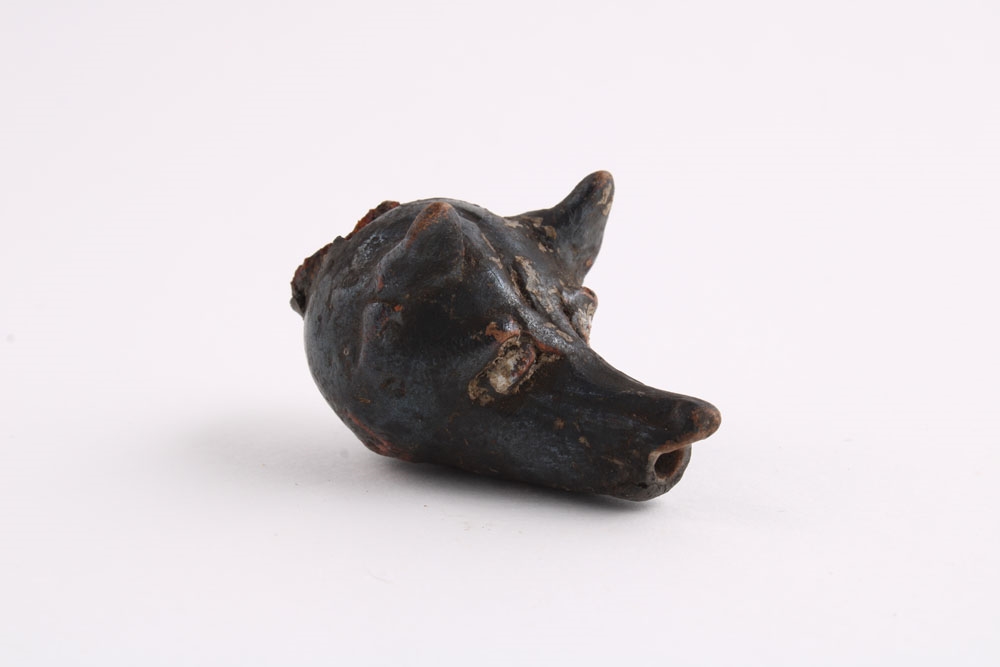 Embouchure en forme de Tête de chien ou de chacal_0