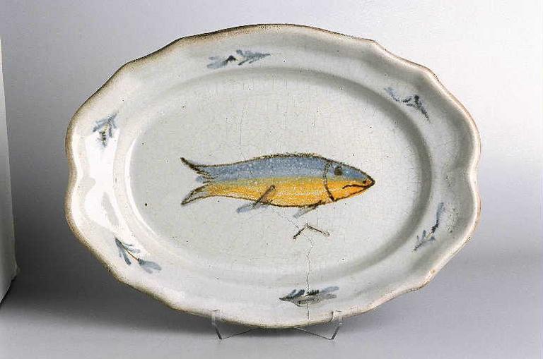 Plat (ovale, chantourné)_0