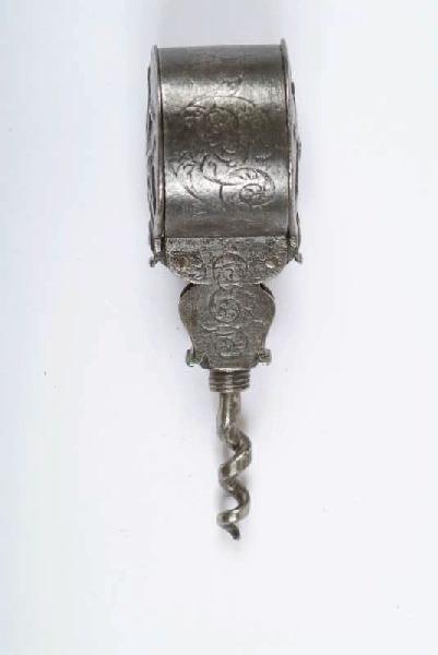 Tire-bouchon, briquet_2