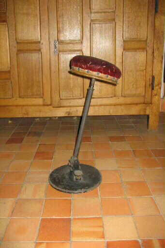Tabouret de dentiste_0