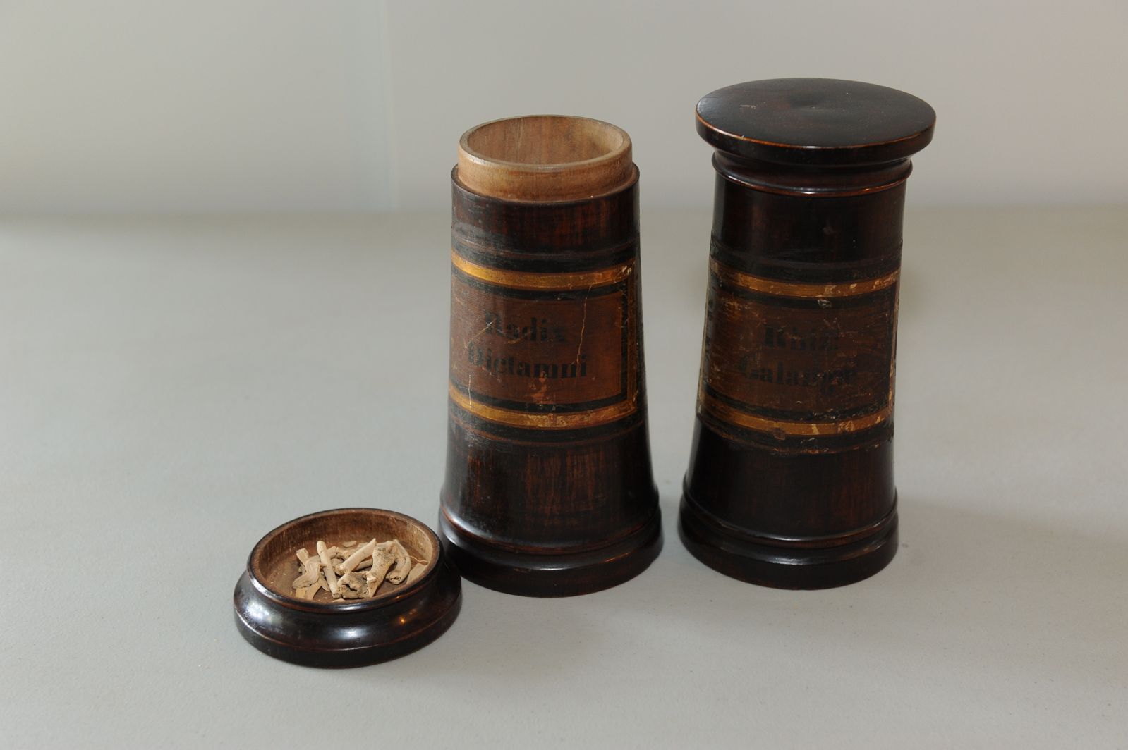 Boîtes de pharmacie en bois_0