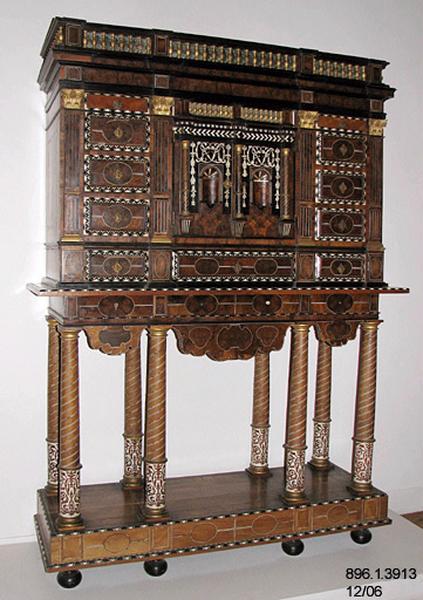 Cabinet_2