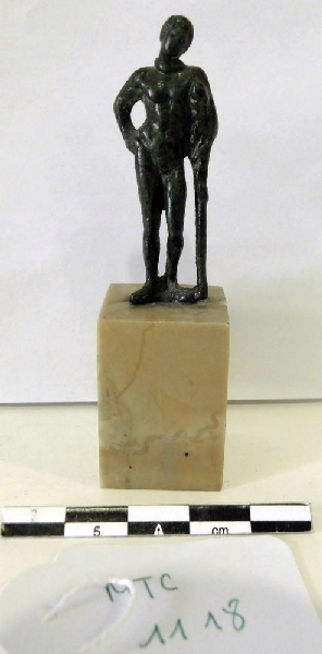 Figurine d'Hercule au repos ; Hercule jeune, Epoque hellénistique (323 av JC,30 av JC)