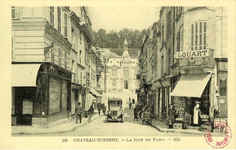 Château-Thierry - La rue du pont_0