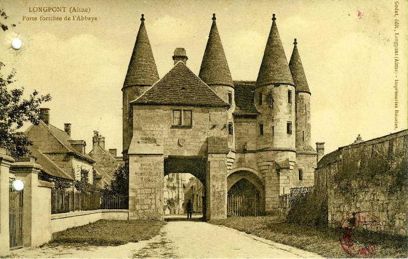 Longpont - Porte fortifiée de l'Abbaye_0