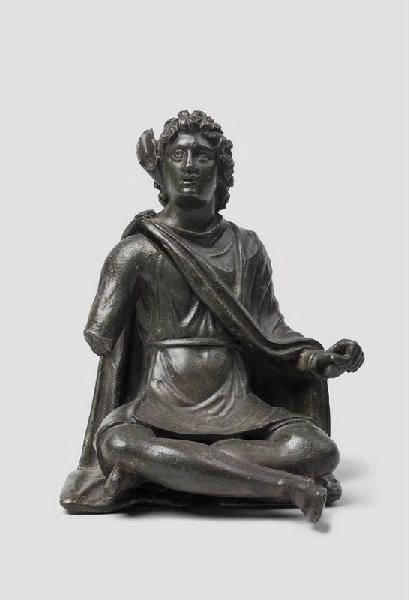 Statuette d'une divinité gauloise à l'oreille de cervidé_0