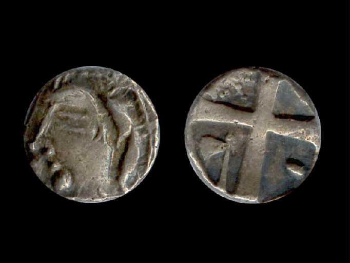 Pièce de monnaie à la croix découverte de Belvès_0